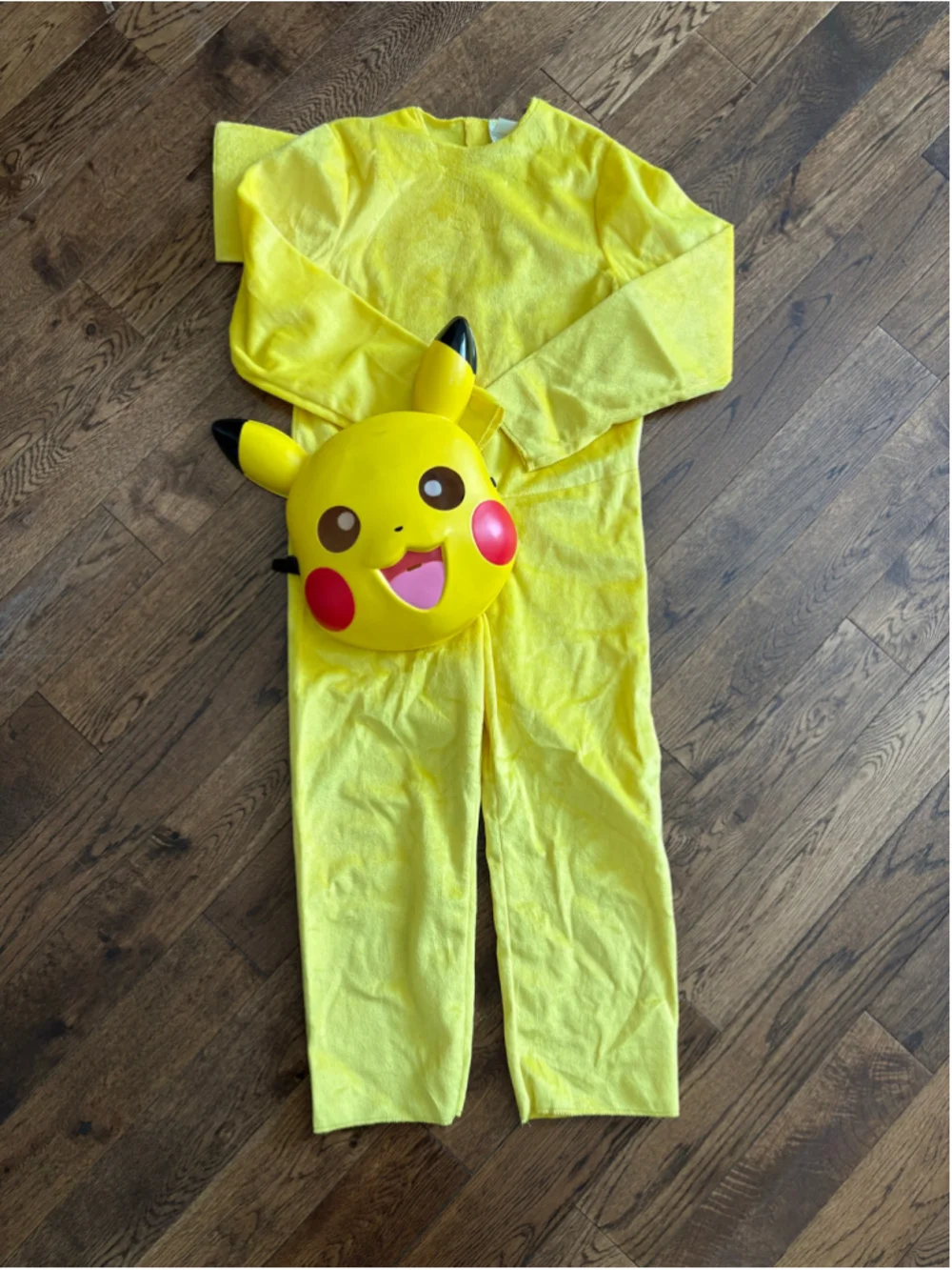 Disguise kids Pikachu Costume/ Halloween/ Cosplay size Small 4-6